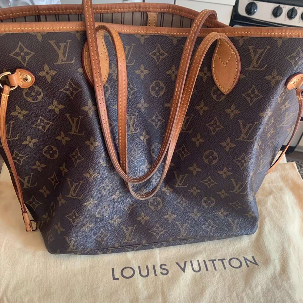 Authentic Louis Vuitton Never-full MM